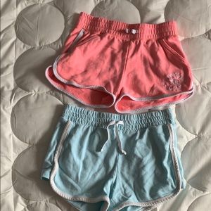 2 simple shorts to wear everyday